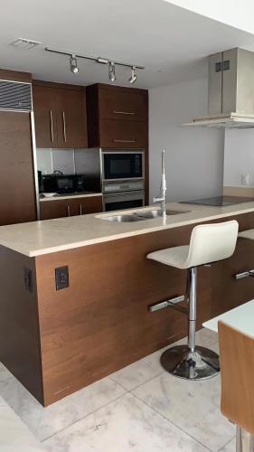 Brickell Avenue URBAN RESORT - image 10