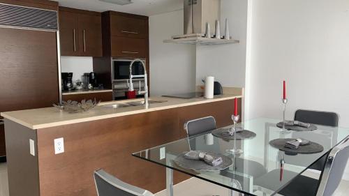 Brickell Avenue URBAN RESORT - image 4