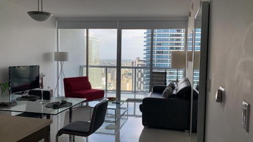 Brickell Avenue URBAN RESORT - image 7