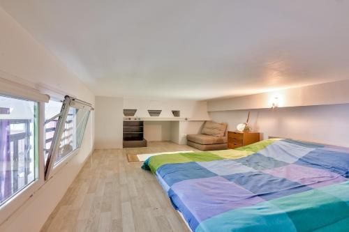 Chic and spacious apart near Paris