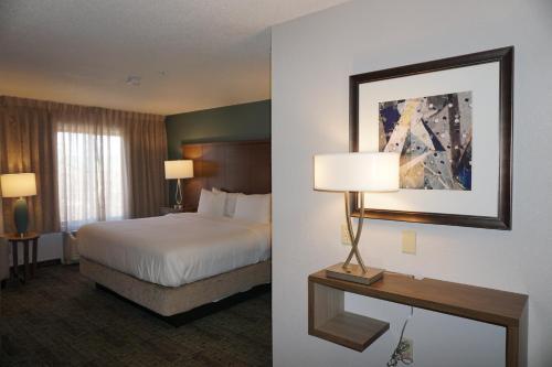 Staybridge Suites Columbia-Highway 63 & I-70, an IHG Hotel