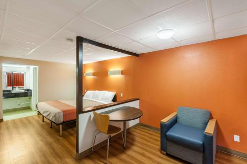 Motel 6 Fort Worth, TX - Stockyards - 화장실