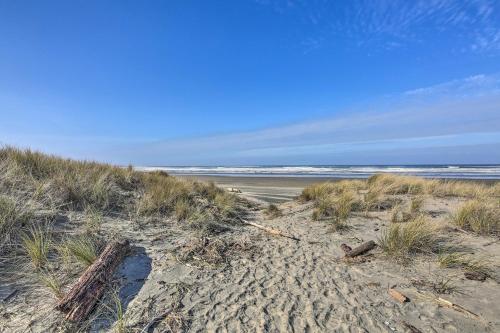 Sanderling Sea Cottages, Unit 2 Walk to Coast!