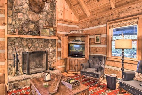 Scenic Cabin with 2 Fishing Ponds and Pool Table! - image 3