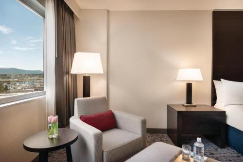 Radisson Hotel Vancouver Airport Room Type - Standard King Room - Accessible/Non-Smoking
