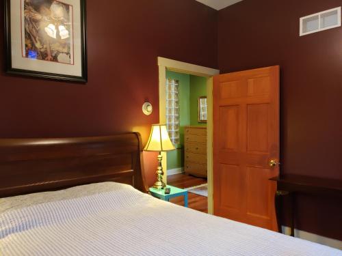 Downtown Lancaster Loft Apartment - main image