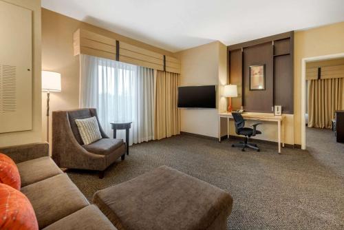 Cambria Hotel Akron - Canton Airport