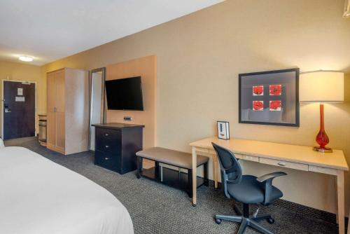 Cambria Hotel Akron - Canton Airport