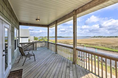 . Family-Friendly Waterfront Oasis about 7 Miles to Beach