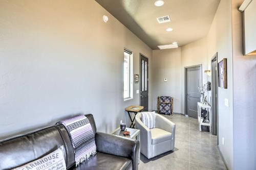 Modern Elgin Home Walk to Wineries and Pets Welcome in ทูมสโตน (AZ)