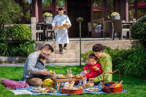 Four Seasons Hotel Hangzhou At West Lake