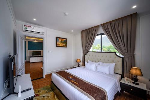 Studio with Sea View image 7