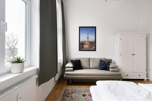 SC 05 by ROCKCHAIR Apartments l SUPERHOST Status l 2 Bedrooms Boxspringbeds Balcony Elevator - Cozy Family & Business Flair welcomes you!, Берлин (фото 8)