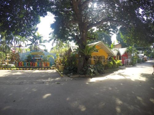 Lucky Garden Apartments