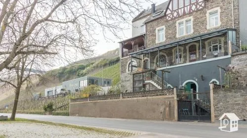 'Ferienhaus Mosel' mit kostenfreien ÖPNV-Ticket in Ürzig, Deutschland