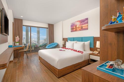 Gold Plaza Hotel Da Nang near Ho Chi Minh and the Fifth Military Zone Museum