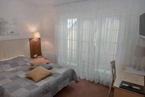 Hotel Edvards - image 3