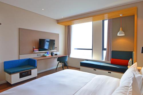 Holiday Inn Express Hangzhou Binjiang, an IHG Hotel