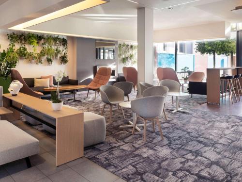 酒吧/休闲厅, 诺富特洛桑比西尼酒店 (Novotel Lausanne Bussigny Hotel) in 洛桑