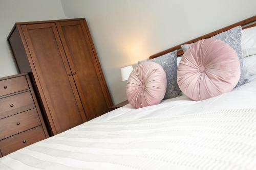 Dovedale - main image