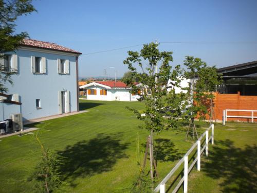 Insolent Inn 4