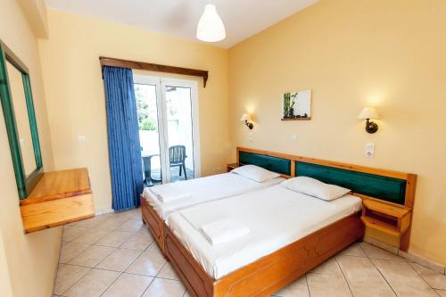 Koulouris Beach Hotel Stop at Koulouris Beach Hotel to discover the wonders of Corfu Island. The property features a wide range of facilities to make your stay a pleasant experience. To be found at the hotel are 24-hour fr