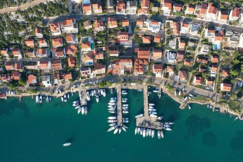  Black Pearl Suites Tisno in Tisno