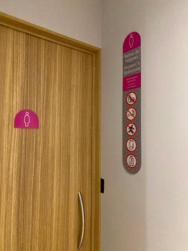 Bathroom, izZzleep WTC (World Trade Center) MExico in Mexico City