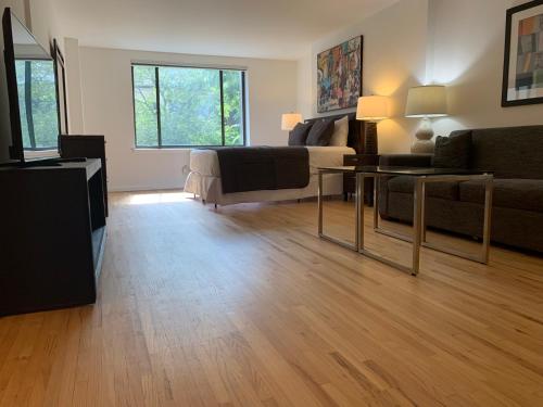 Lenox Hill Apartments 30 Day Stays - image 4