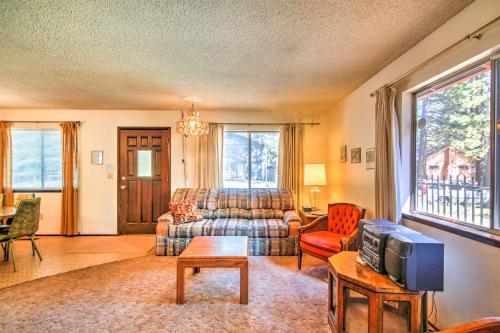 Quaint Pet-Friendly Cabin in South Lake Tahoe! - image 8