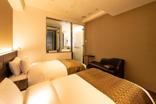 Standard Twin Room image 3