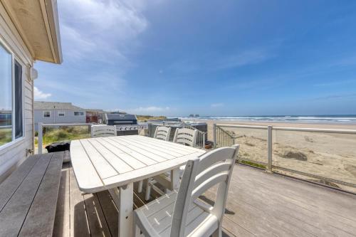 Rockaway Beach Villa