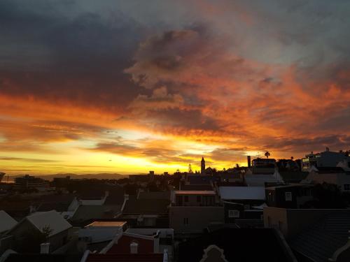 Bramber Court Art-Deco Self-Catering Apartments Cape Town South Africa