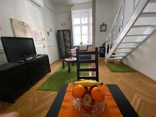  Cozy Studio Flat in the heart of Budapest in Budapest