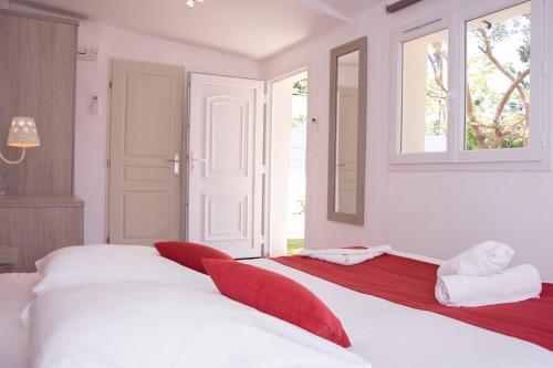 Superior Double Room with Air Conditioning - Garden View