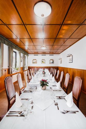 Étterem, Landgasthaus Pfahl in Wershofen