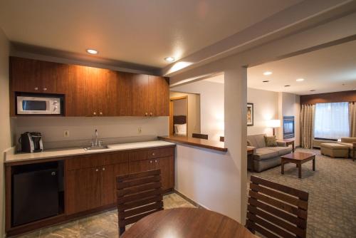 Holiday Inn Express South Lake Tahoe, an IHG Hotel