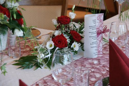 餐廳, Gasthof Pension Renate Krupik in 杜倫施坦