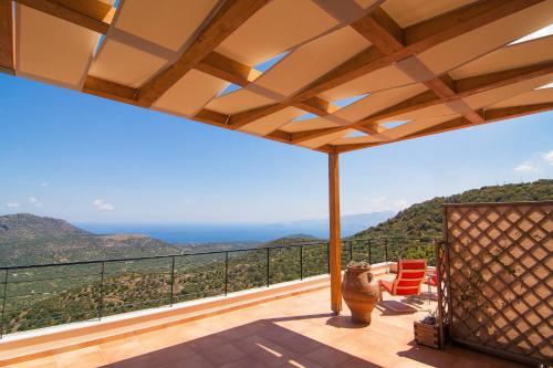 Villa Dio Petres Crete