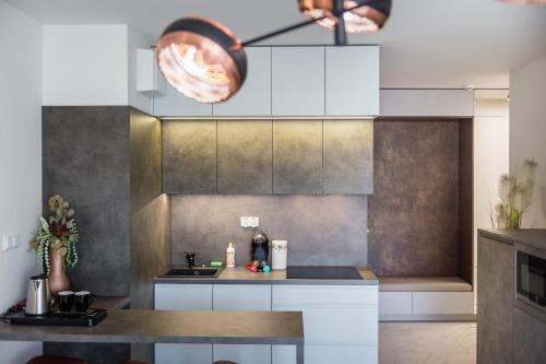 Black Pearl Apartment Old Town Rakowicka Deluxe WAWELOFTS - image 3