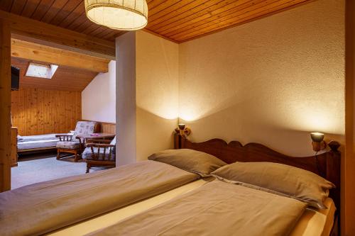 2 twin beds