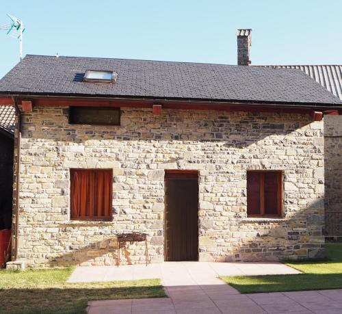 2 bedrooms, 2 beds