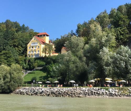 . Hotel-Restaurant Faustschlössl