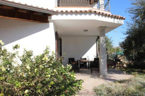 Villa MARCO - 100 mt dal MARE - appartamento riservato, silenzioso con giardino privato