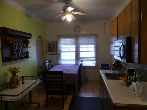 ホテル デル フローレス