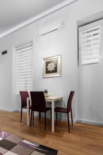 Viktor Luxury Suites - image 11