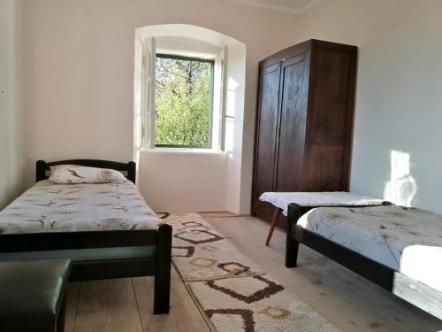 Lustica Village House - image 6