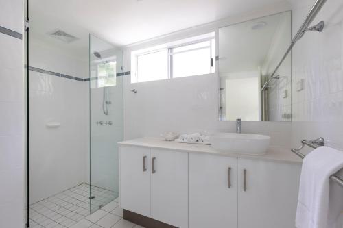 The White House Port Douglas - image 4