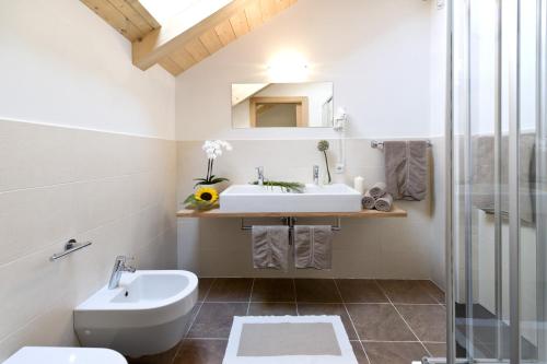 2 bedrooms, 3 beds