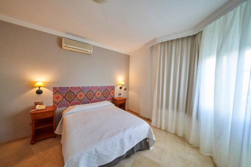 Hotel Bajamar Centro - image 5
